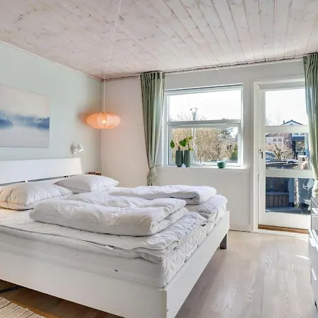 Svenger - 2km From The Sea By Interhome * Hals