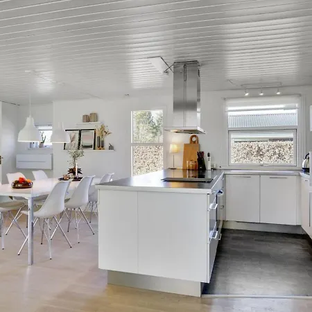 Svenger - 2km From The Sea By Interhome Feriehus *