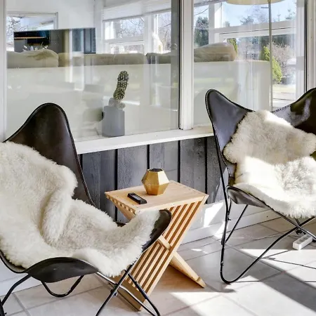 Svenger - 2km From The Sea By Interhome