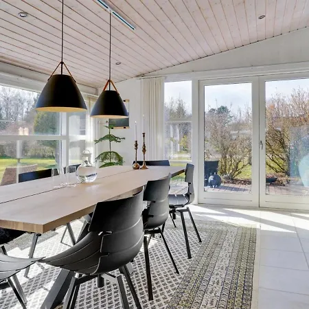 Feriehus Svenger - 2km From The Sea By Interhome Hals